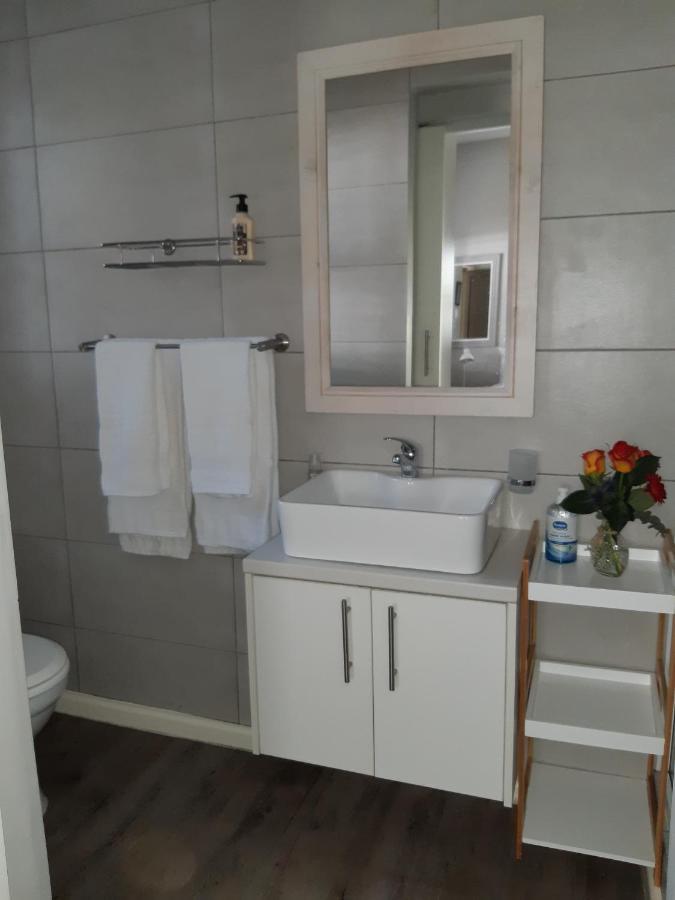 16 Rhodes-North Self Catering Apartment & Studio Stellenbosch Eksteriør bilde